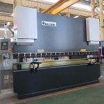 WC67Y ган гидравлик НК хэвлэлийн тоормосны багажийг гагнаж байна