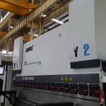 6 тэнхлэг гидравлик CNC хэвлэлийн тоормос 200 тонн 3100mm CNC backgauge XR Z1 Z2 тэнхлэг нь