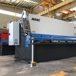 гидравлик хяргах машин 12mm ган хавтан хэрчих машин 2500mm байна