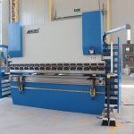 Wc67y 40t хятад хийсэн хавтас гарын авлагын нугалах машин гар хувьцааны гулзайлтын хэвлэлийн тоормос ажиллаж байна